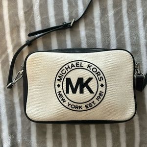 MICHAEL MICHAEL KORS Fulton Sport Large Canvas Crossbody Bag - Black & White